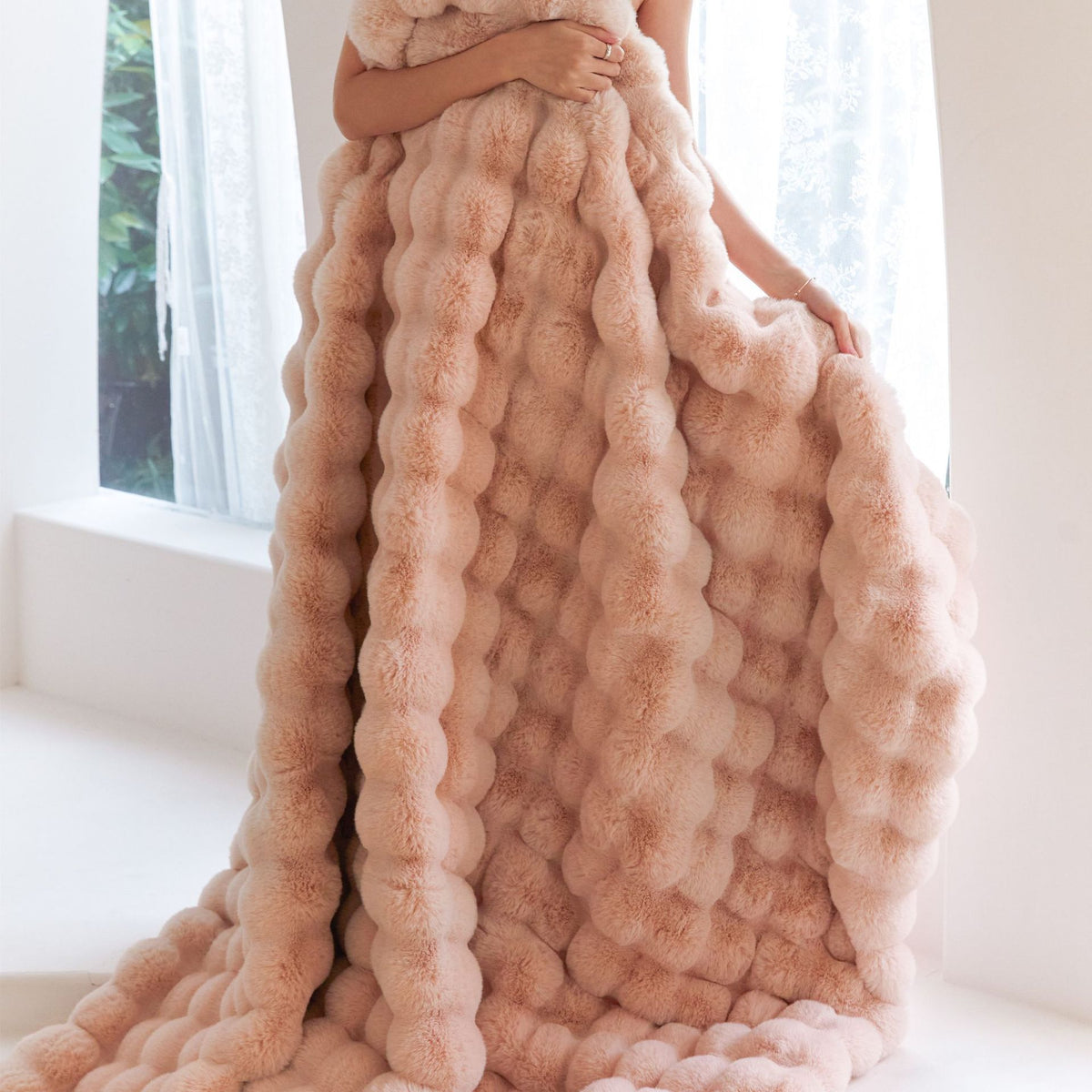 Bubble Velvet Throw Blanket – image 13